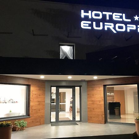 Hotel Europa Έλμπλαγκ Εξωτερικό φωτογραφία