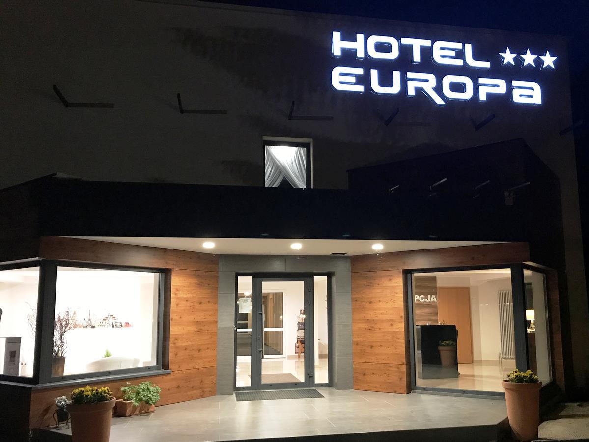 Hotel Europa Έλμπλαγκ Εξωτερικό φωτογραφία